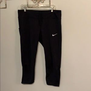 Cropped Nike leggings